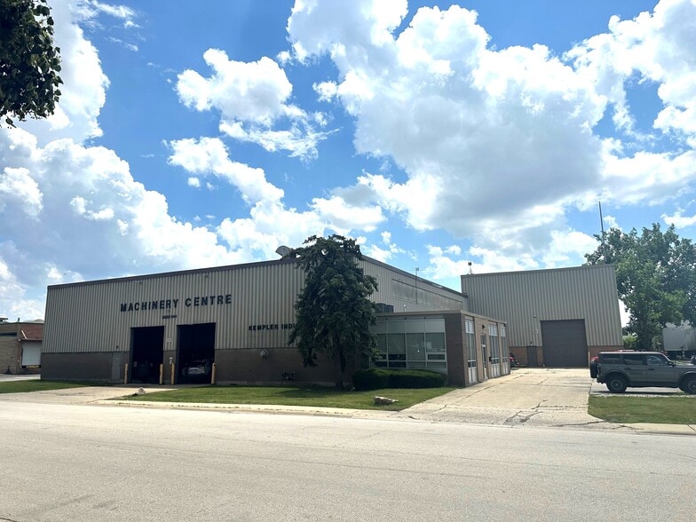 Primary Photo Of 2323 Touhy Ave, Elk Grove Village Warehouse For Lease