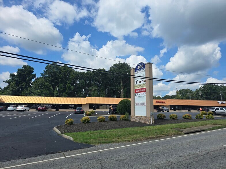 Primary Photo Of 400 S Main St, Mauldin Unknown For Lease
