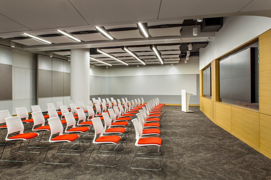 More Photos Of 600 New Hampshire Ave NW, Washington Office For Lease