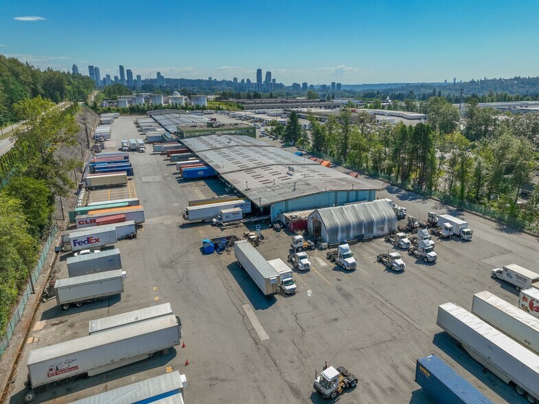 More Photos Of 7890 Express St, Burnaby Warehouse For Lease