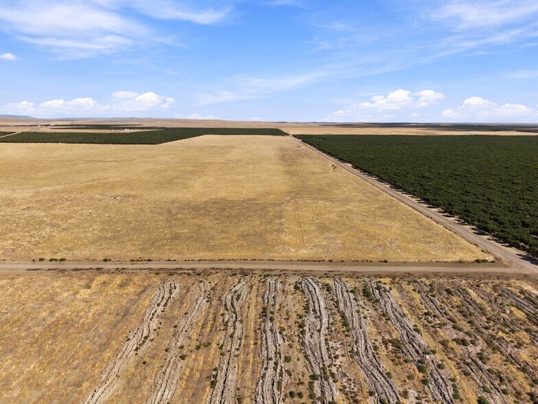 More Photos Of 12678 CA-33 hwy, Lost Hills Land For Sale