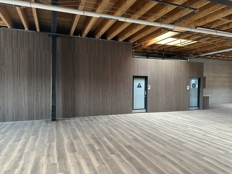 More Photos Of 547 Gladys Ave, Los Angeles Research And Development For Lease