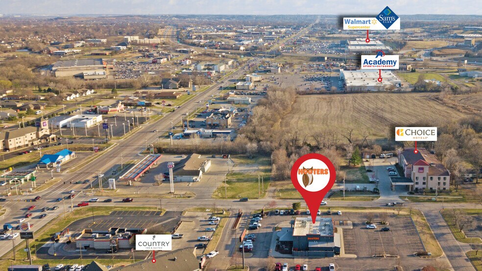 More Photos Of 6100 SW 10th Ave, Topeka Restaurant For Sale