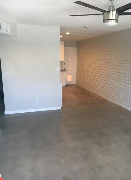 More Photos Of 718 W Hazelwood St, Phoenix Apartments For Sale
