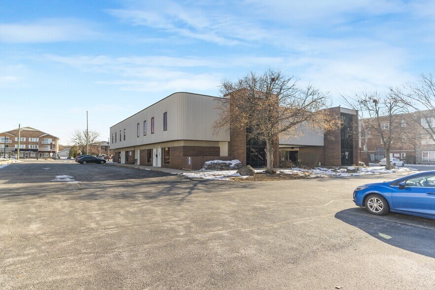 More Photos Of 15510 Cicero Ave, Oak Forest Medical For Lease