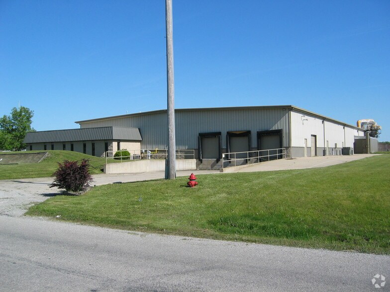 More Photos Of 300 Industrial Dr, Angola Manufacturing For Lease