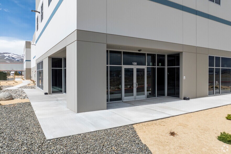 More Photos Of 9985 Moya Blvd, Reno Distribution For Lease
