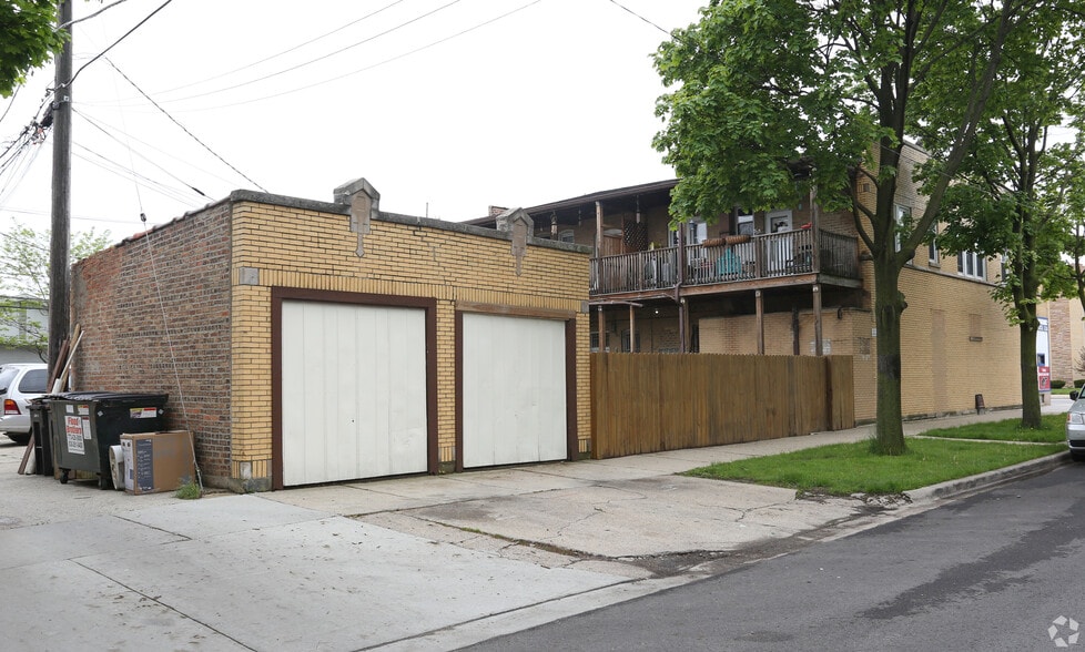 More Photos Of 4423 N Central Ave, Chicago Apartments For Sale