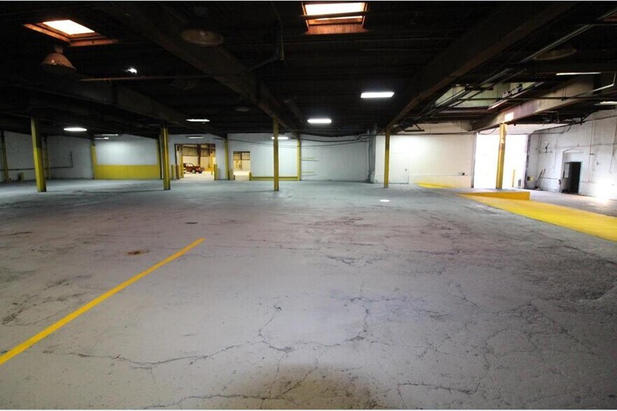 More Photos Of 80 Oliver St, Wisconsin Rapids Manufacturing For Sale