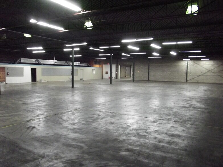 More Photos Of 3211 Dryden Rd, Dayton Warehouse For Lease