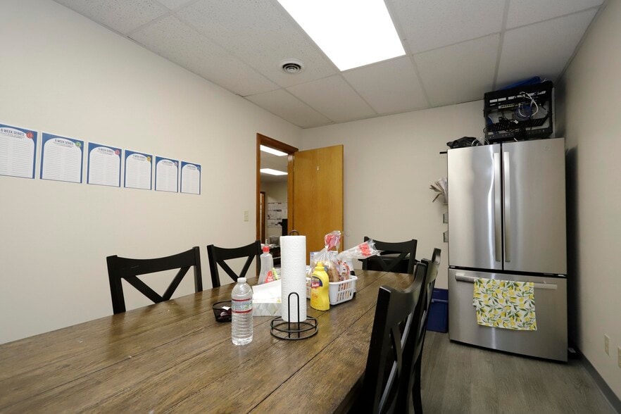 More Photos Of 1 Welby Rd, New Bedford Office For Sale