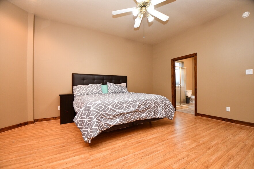 More Photos Of 19250 Becker Rd, Hockley Land For Sale