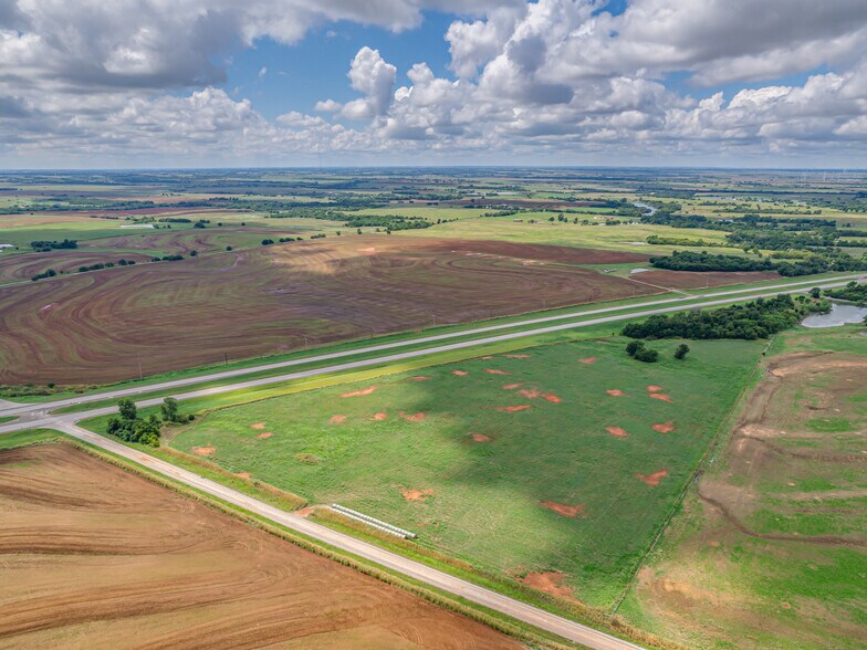 More Photos Of Northwest Expy, Yukon Land For Sale