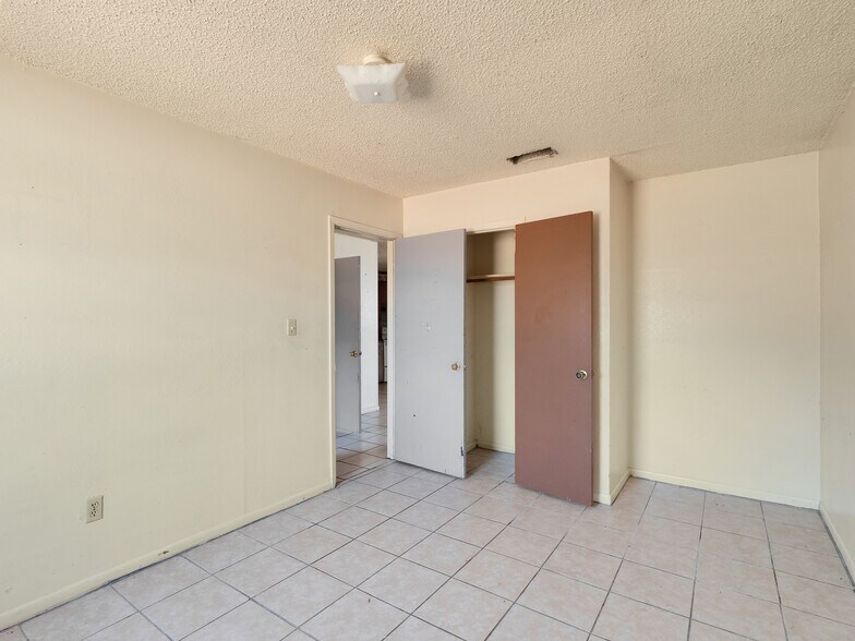 More Photos Of , Hamilton Multifamily For Sale