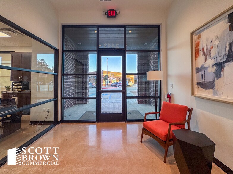 More Photos Of 2411-2421 Fort Worth Dr, Denton Medical For Lease