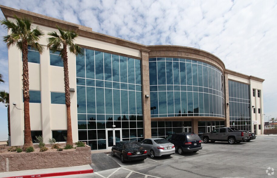 More Photos Of 2705 W Horizon Ridge Pky, Henderson Medical For Lease
