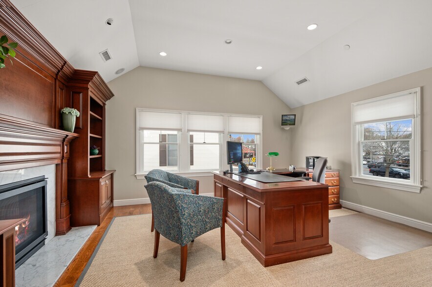 More Photos Of 13 Bartlet St, Andover Office For Lease