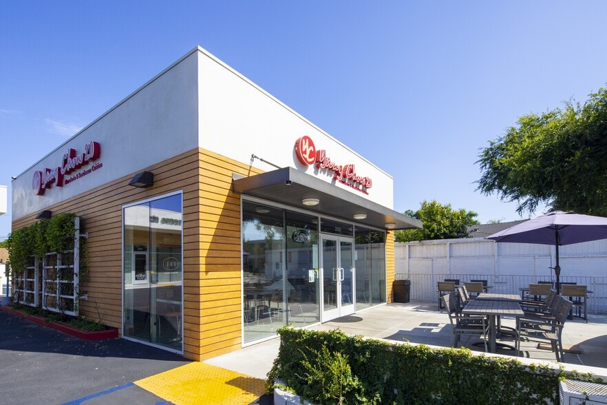 More Photos Of 2930-2950 Clark Ave, Long Beach Freestanding For Lease