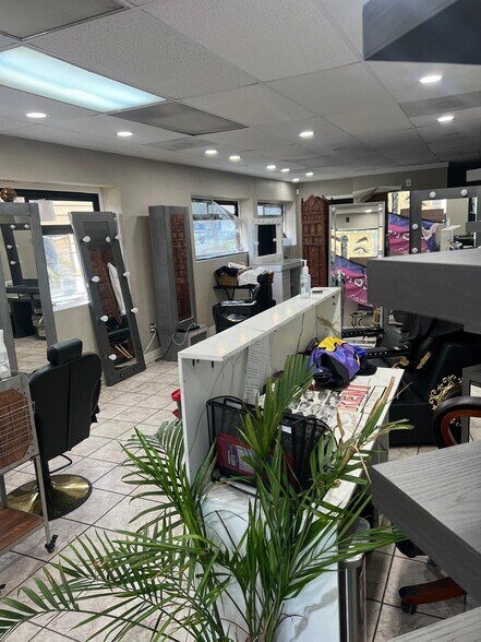 More Photos Of 3124 Strong Ave, Kansas City Restaurant For Sale