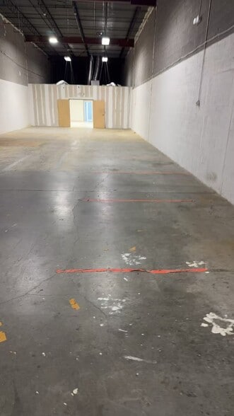 More Photos Of 2065 Peachtree Industrial Ct, Atlanta Warehouse For Lease