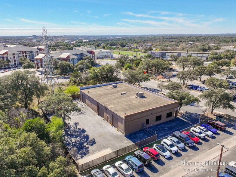 More Photos Of 10906 Laureate Dr, San Antonio Light Distribution For Sale