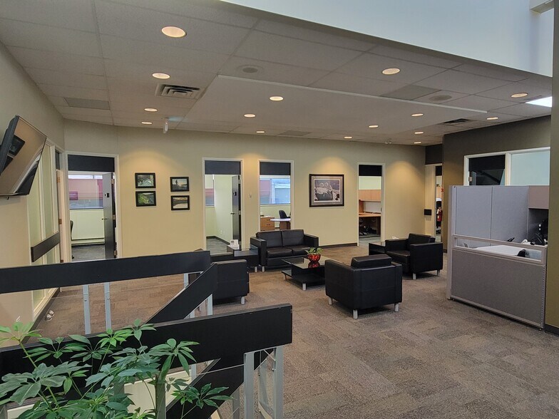 More Photos Of 1532 6th Av, Prince George Office For Lease