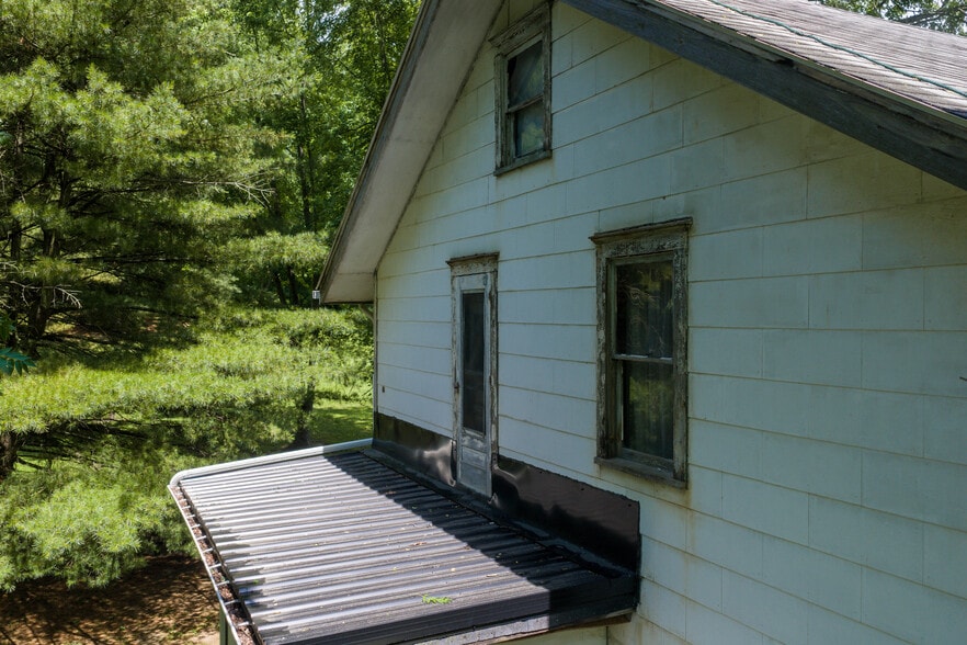 More Photos Of 6297 Columbia Rd NW, Dover Specialty For Sale