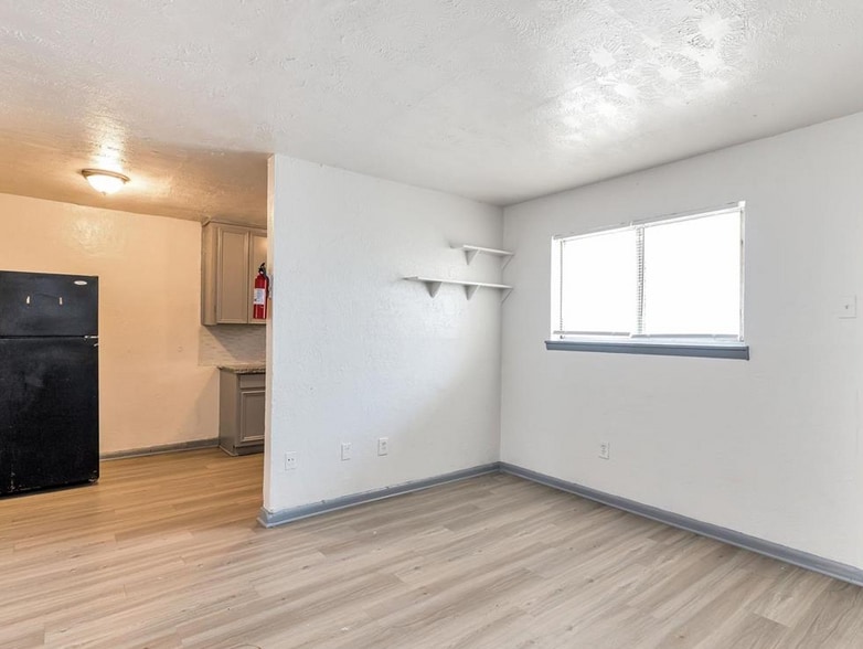More Photos Of 2811 Broad St, Houston Apartments For Sale