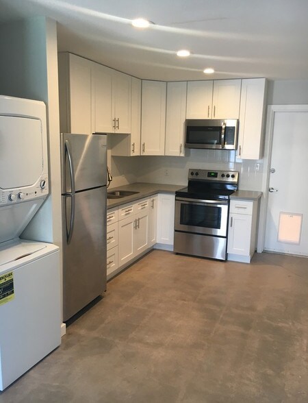 More Photos Of 718 W Hazelwood St, Phoenix Apartments For Sale