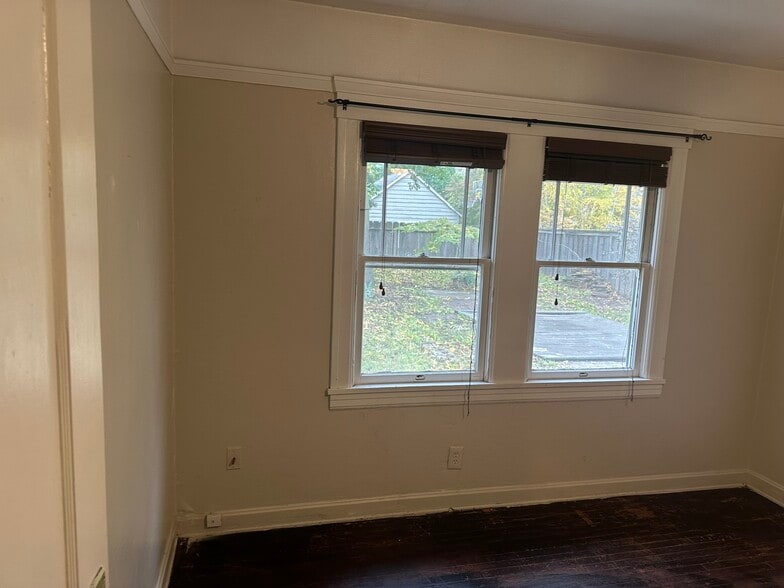 More Photos Of 150 W Stadium Dr, Stockton Apartments For Sale