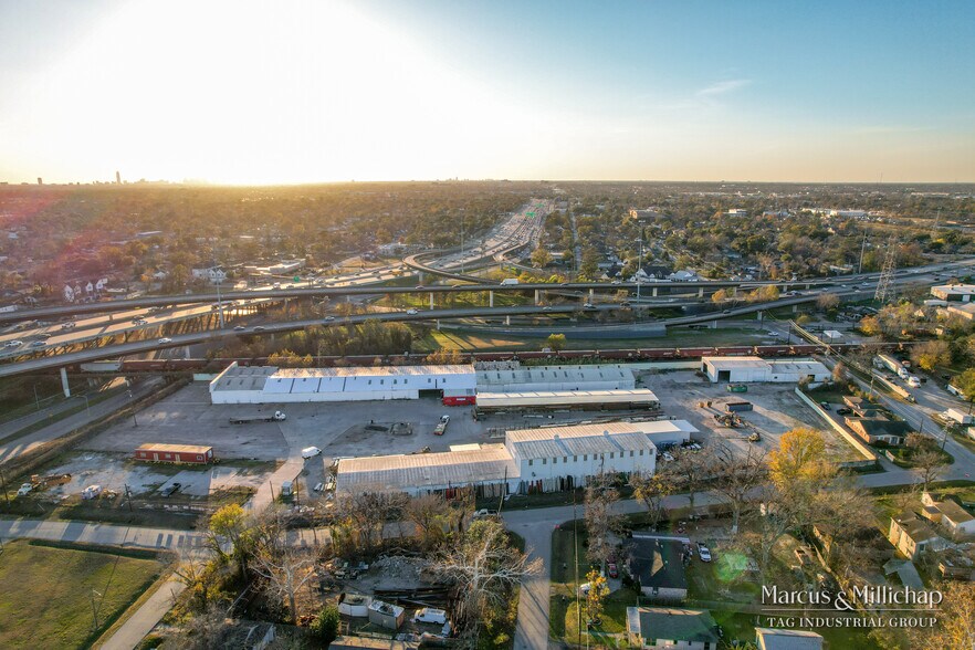 More Photos Of 6011-6019 Gold Houston TX 77026 st, Houston Warehouse For Sale