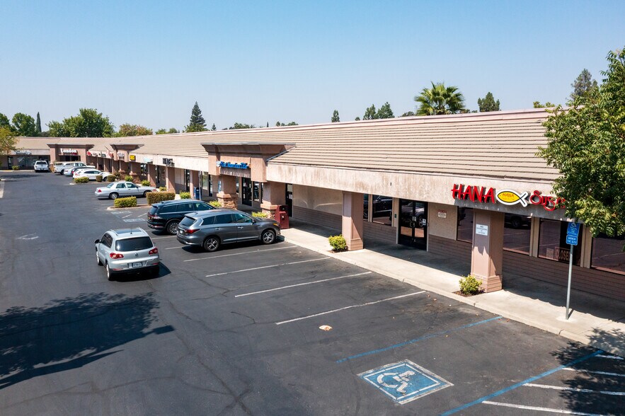 More Photos Of 35 W Alexander Ave, Merced General Retail For Sale