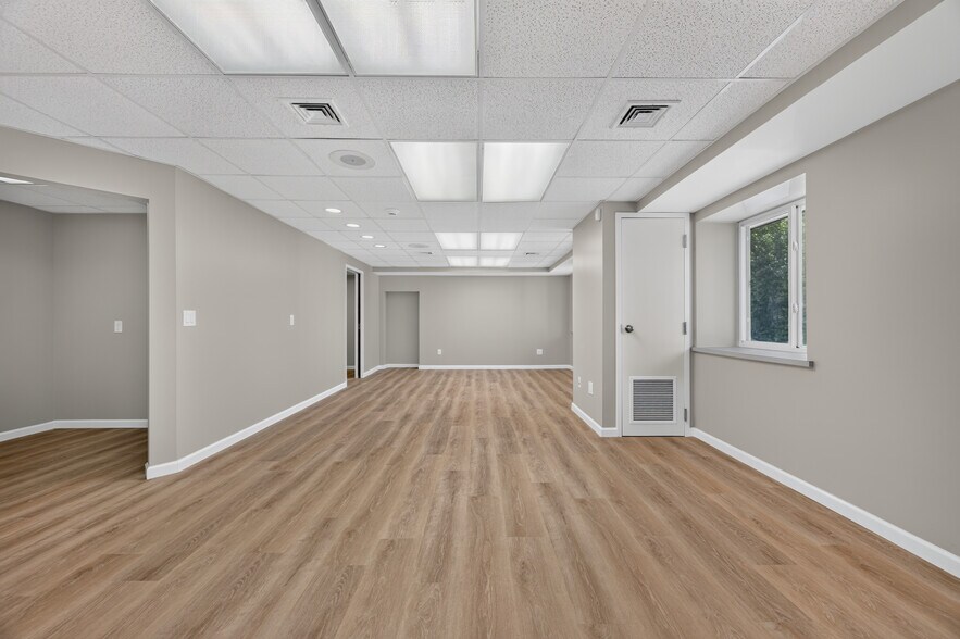 More Photos Of 464 Wolcott Rd, Wolcott Office For Lease