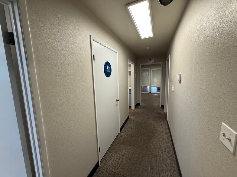 More Photos Of 1000 Delbon Ave, Turlock Medical For Lease