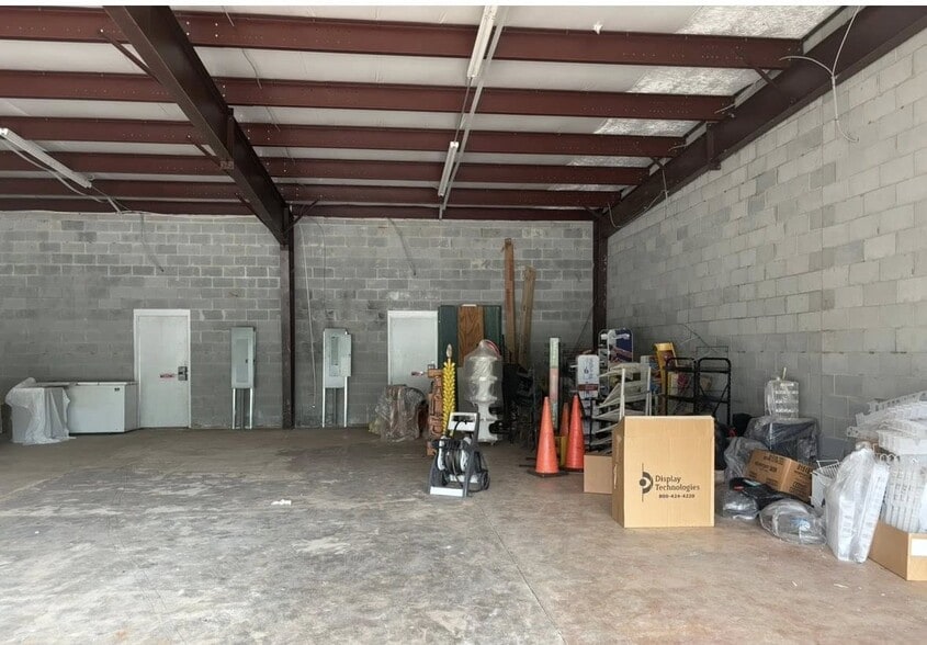 More Photos Of 403 E Church St, Fort Valley Convenience Store For Lease