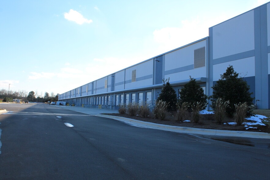 More Photos Of 6358 Research Park Blvd NW, Huntsville Distribution For Lease