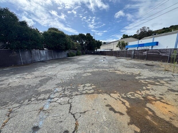 More Photos Of 60-130 Industrial Way, Brisbane Unknown For Lease