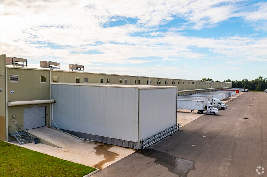 More Photos Of 4000 & 4040 N Combee Rd, Lakeland Unknown For Lease