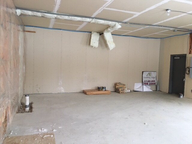 More Photos Of 1330-1350 W Southport Rd, Indianapolis Unknown For Lease