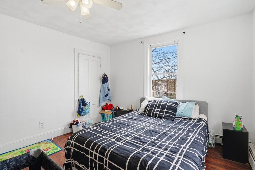 More Photos Of 17 Ledge St, Providence Apartments For Sale