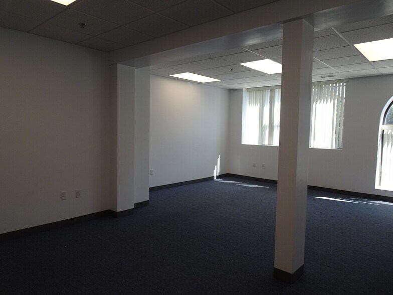 More Photos Of 22-26 Lincoln St, Brighton Office For Lease