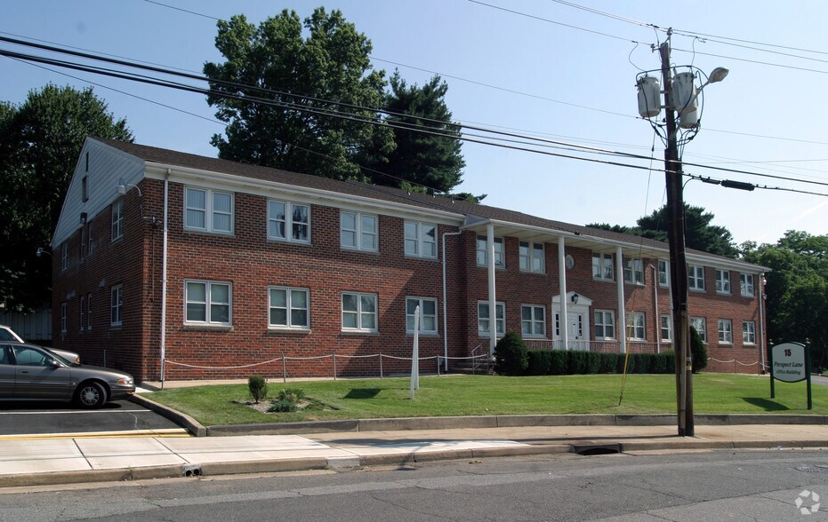 More Photos Of 15 Prospect Ln, Colonia Office For Sale