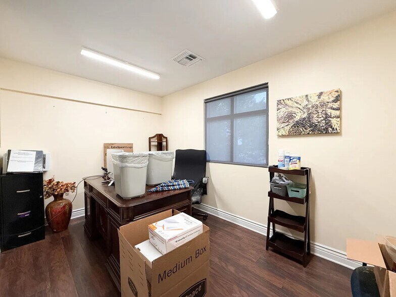 More Photos Of 3500 Kabel Dr, New Orleans Medical For Sale