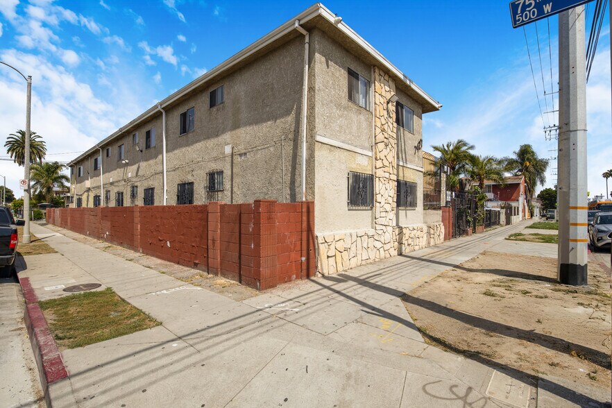 More Photos Of 7427 S Figueroa St, Los Angeles Apartments For Sale