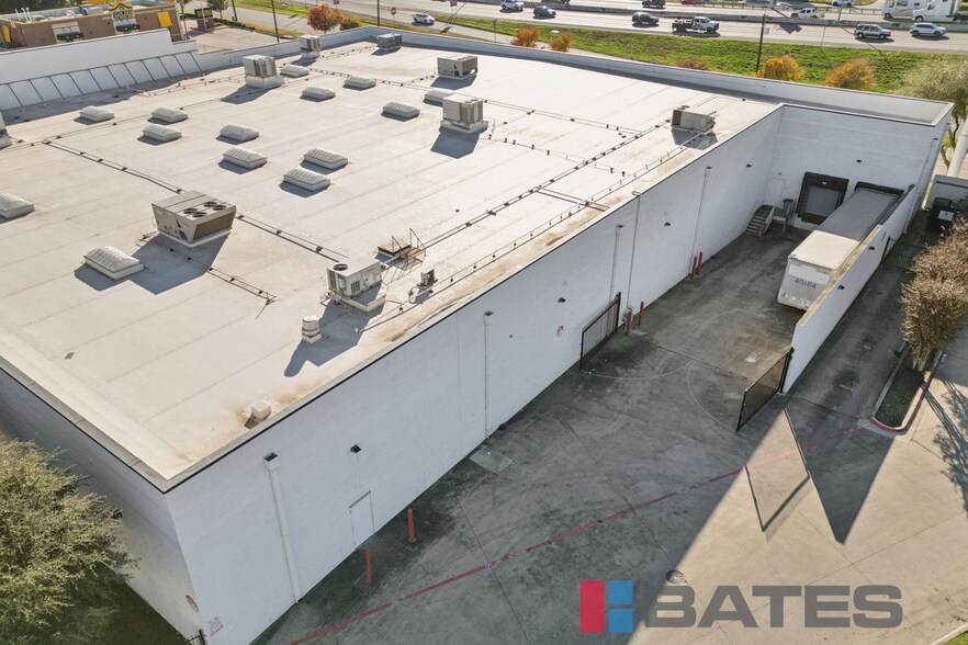 More Photos Of 8330 N Stemmons Fwy, Dallas Freestanding For Sale