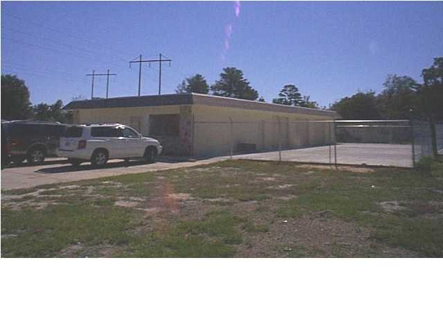 More Photos Of 733 Edge St, Fort Walton Beach Flex For Lease