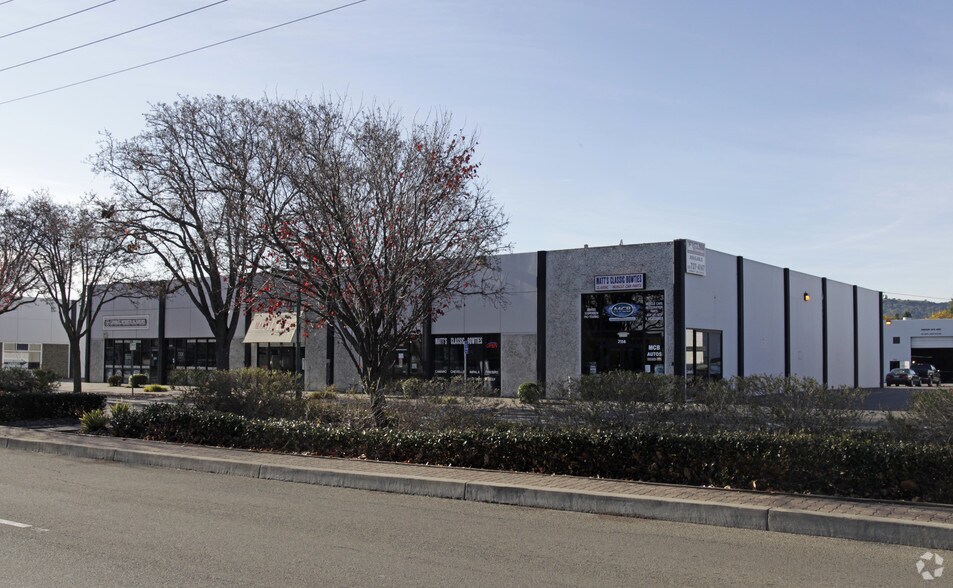 More Photos Of 7100-7114 Village Pky, Dublin Freestanding For Lease