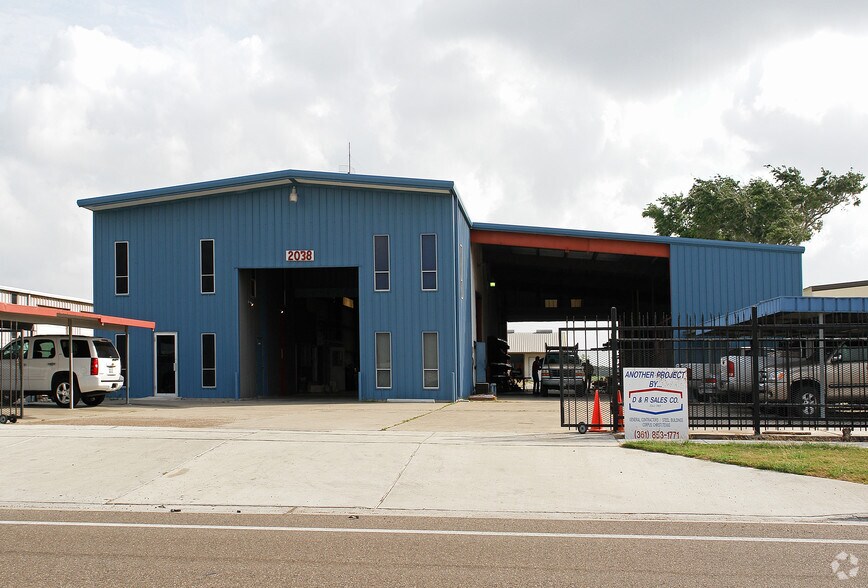 Primary Photo Of 2038 Saratoga Blvd, Corpus Christi Warehouse For Lease