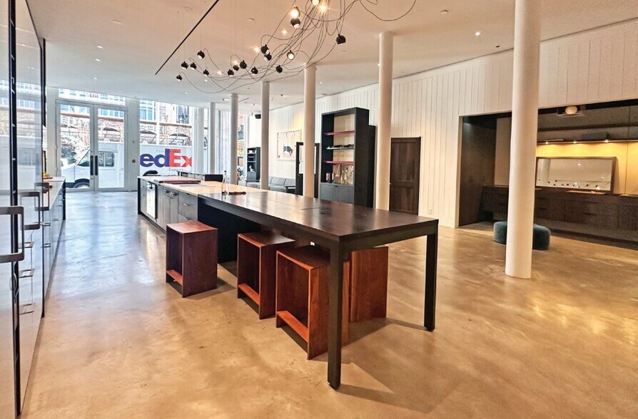 More Photos Of 10-12 Crosby St, New York Office For Lease
