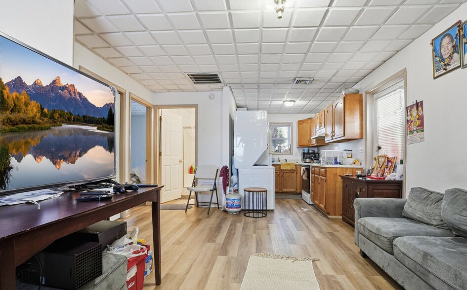 More Photos Of 528 W Main St, Wise Storefront For Sale